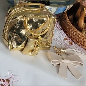 REAL LITTLES | Collectible Gold Micro Handbag Charm&Beige Bow-Tassel Bag…